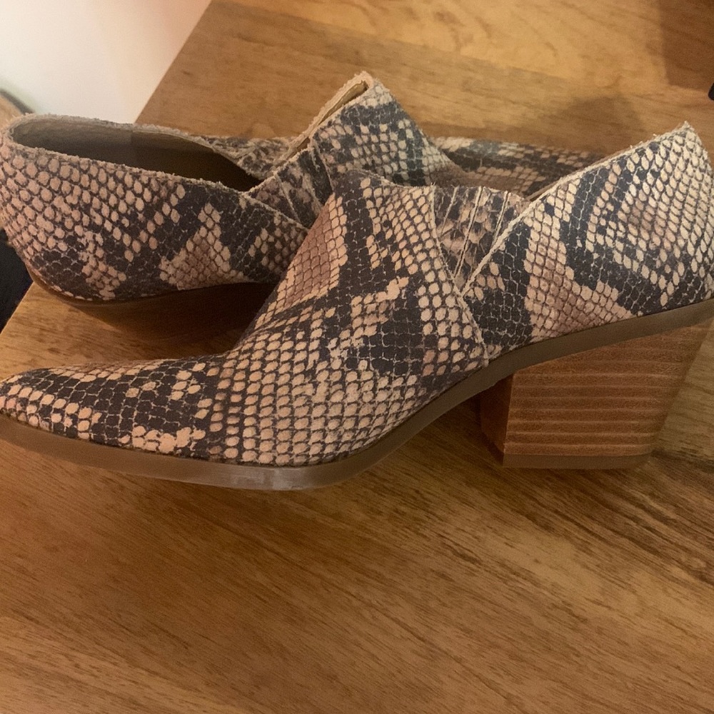 LUCKY BRAND BOOTIES